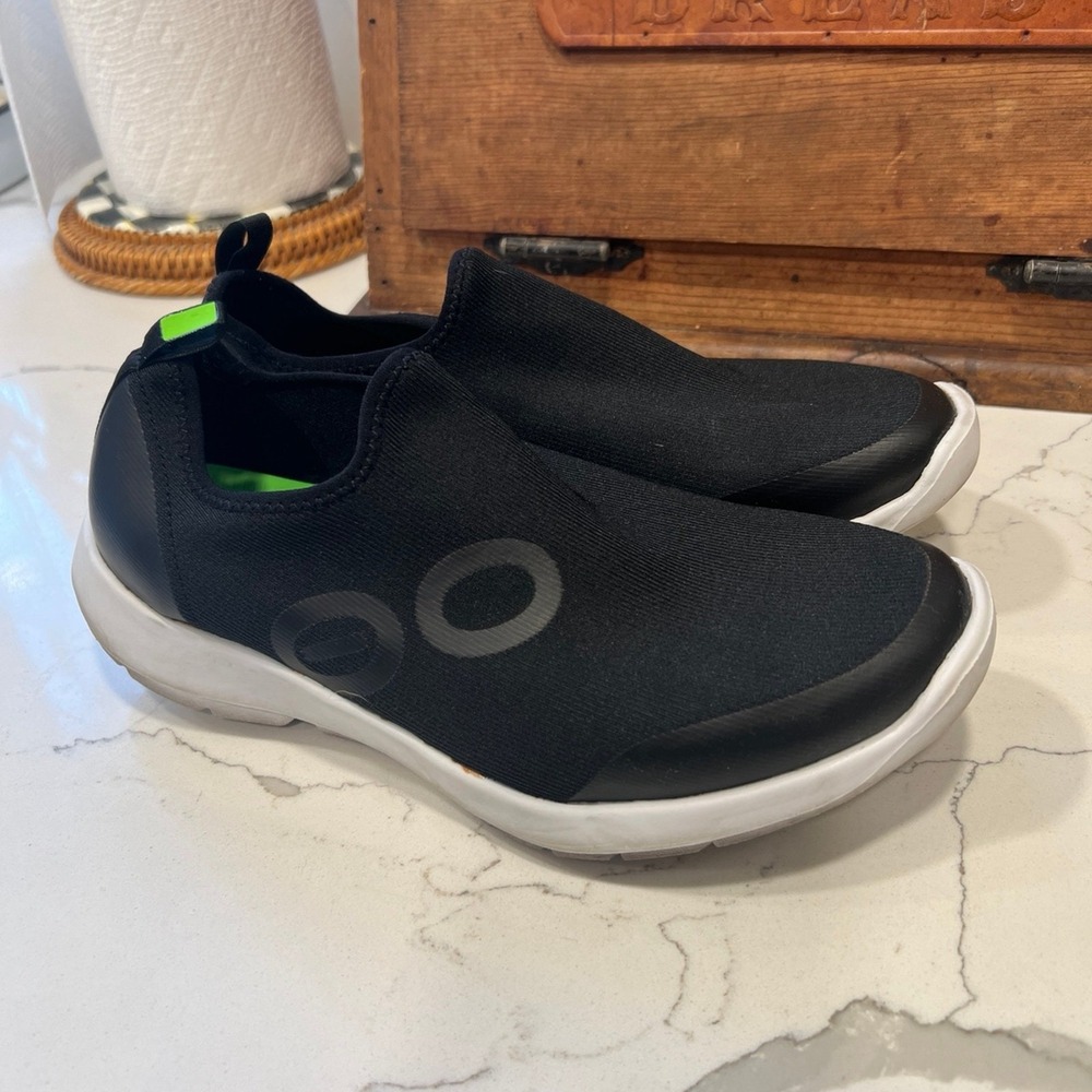OOFOS OOmg Sport Women's size 9.5 black